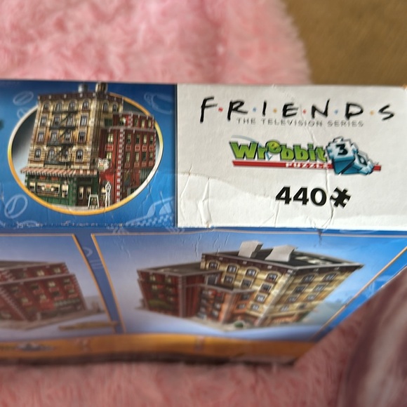 Friends wrebbit 3dpuzzle. - Picture 3 of 3